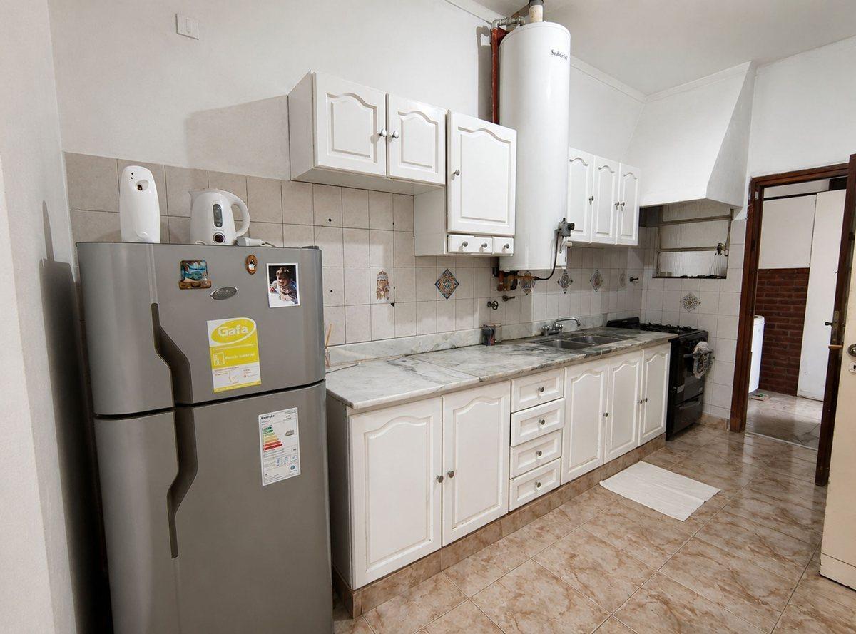 Foto de CASA EN VENTA 3 AMB, QUINCHO Y GARAGE DOBLE, imagen 4