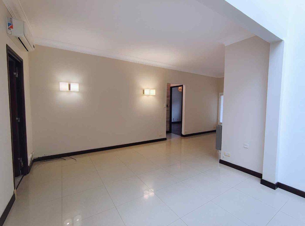 Foto de VENTA CASA 3 AMBIENTES CON GARAGE CHAUVIN, imagen 2