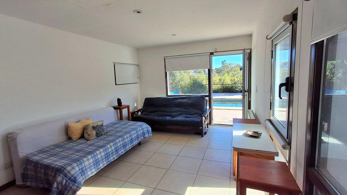 Foto de VENTA CASA CON PILETA SIERRA DE LOS PADRES, imagen 5