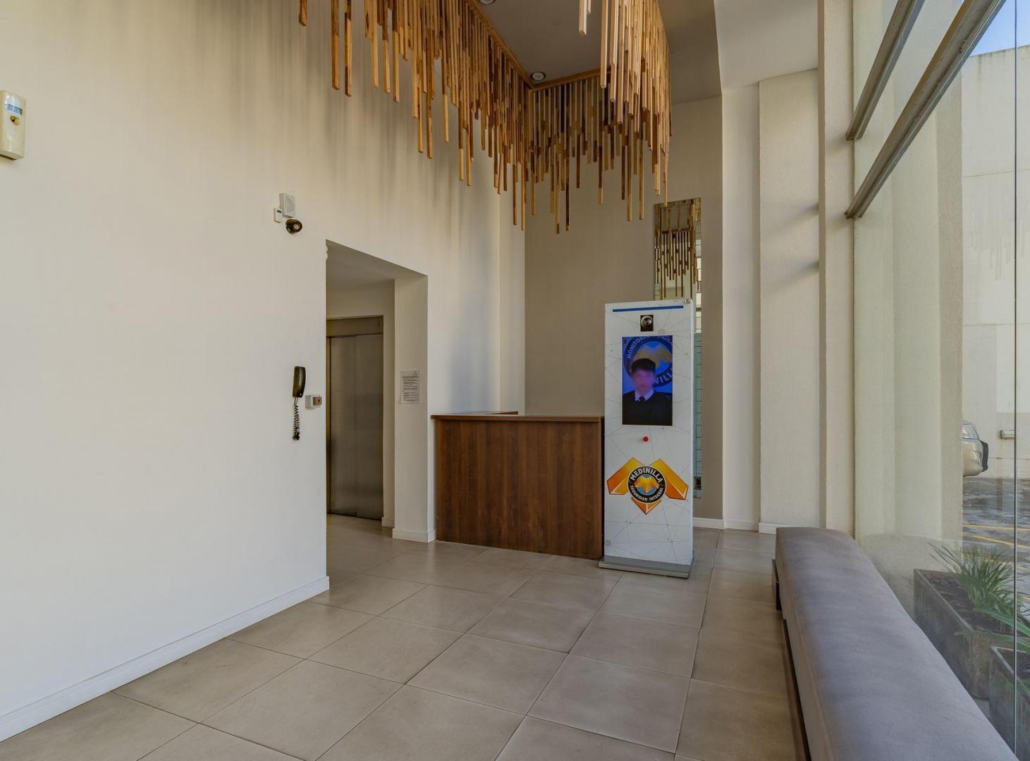 Foto de VENTA DEPARTAMENTO 2 AMBIENTES CENTRO COCHERA, imagen 5