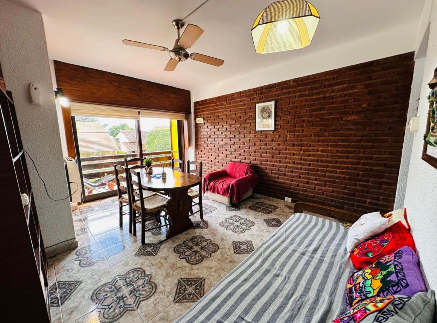 Foto de VENTA DPTO 2 AMB AL FRENTE COCHERA PUNTA MOGOTES, imagen 3