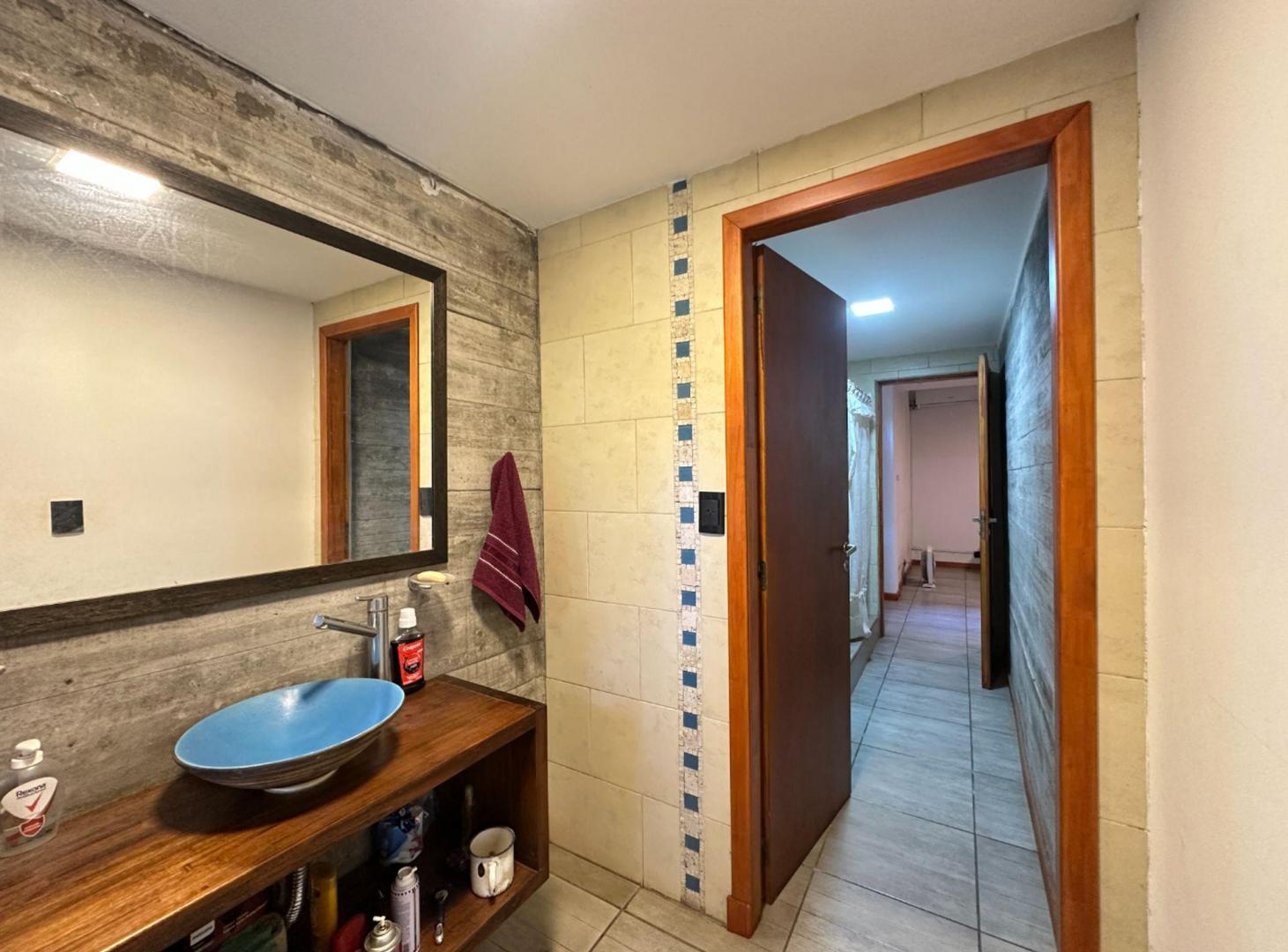 Foto de Venta casa 5 ambientes zona Colina Alegre, imagen 2