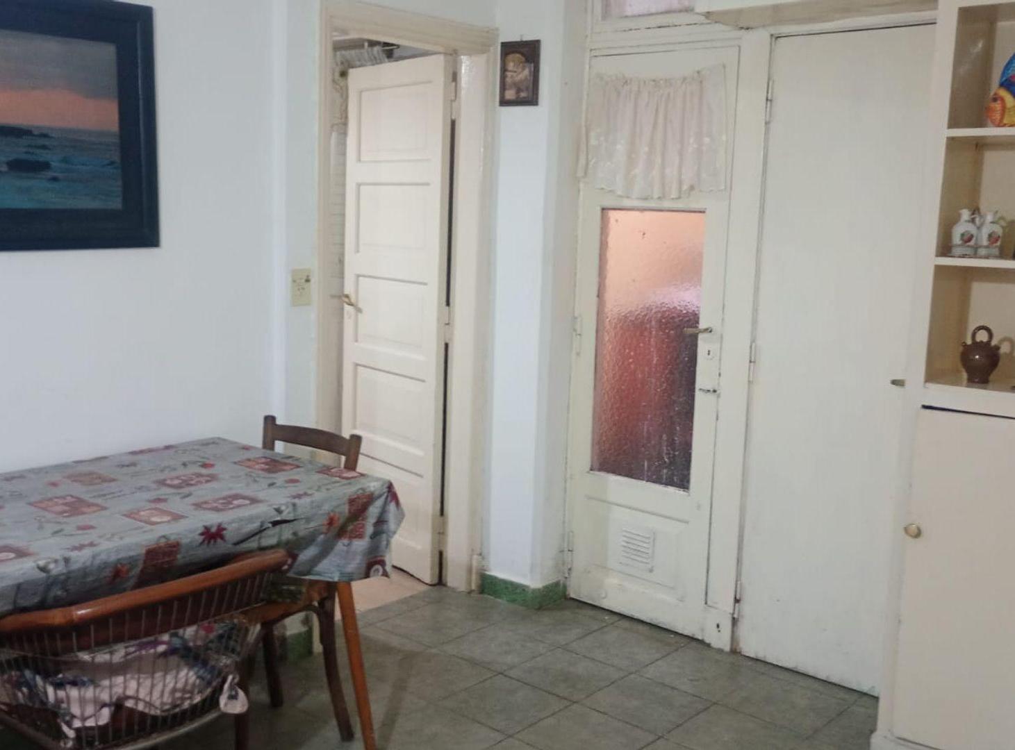 Foto de VENTA DEPARTAMENTO 2 AMBIENTES PLAZA MITRE, imagen 4