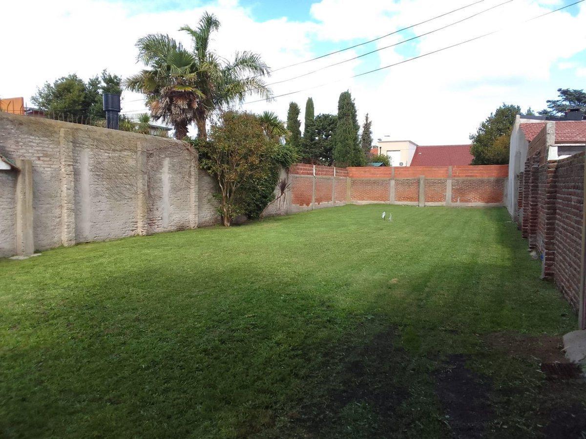 Foto de VENTA LOTE 450 M2 CON MEJORAS EN PUNTA MOGOTES, imagen 2
