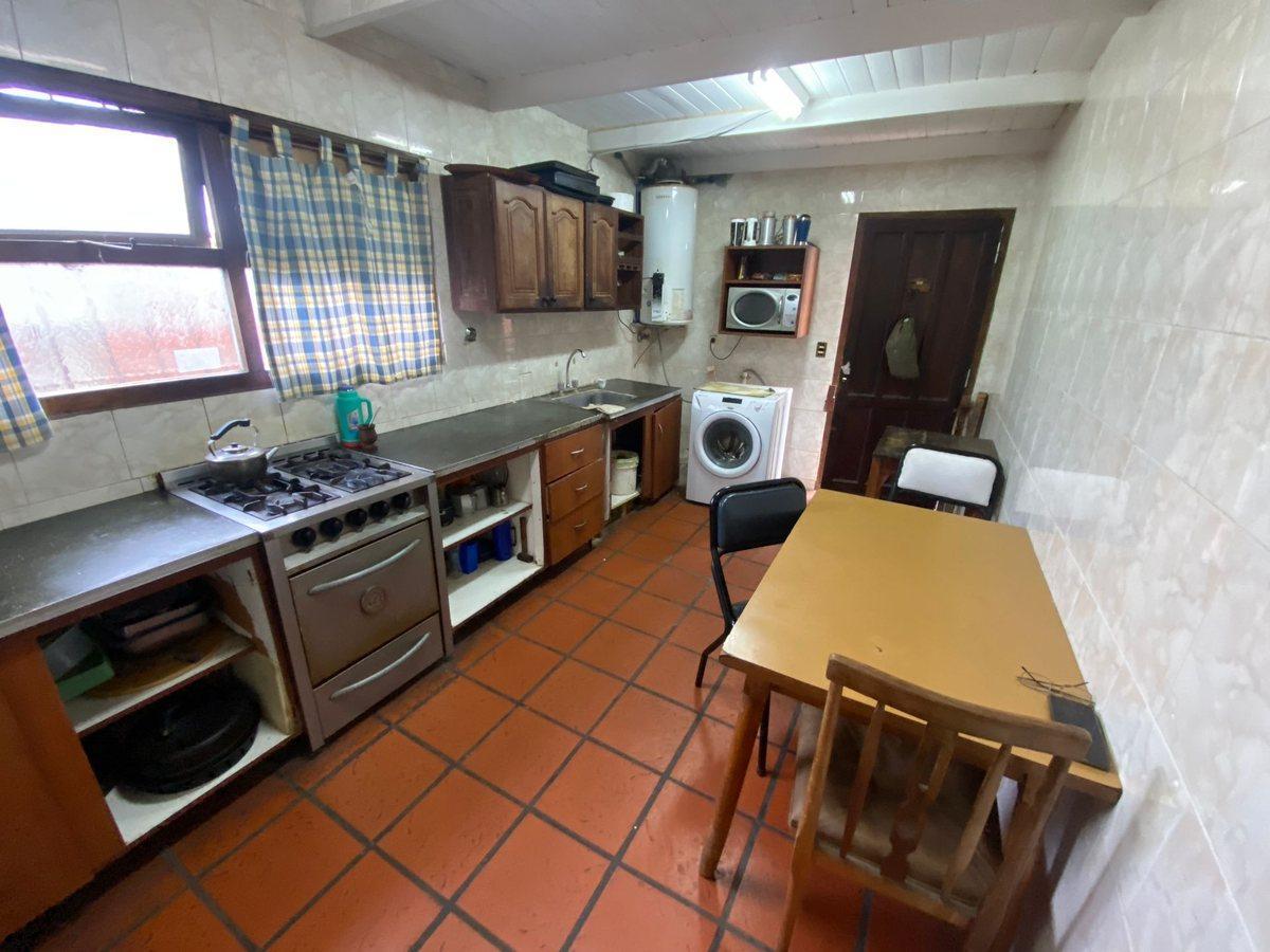 Foto de VENTA CASA 4 AMB CON PARQUE Y COCHERA MALVINAS ARG, imagen 1