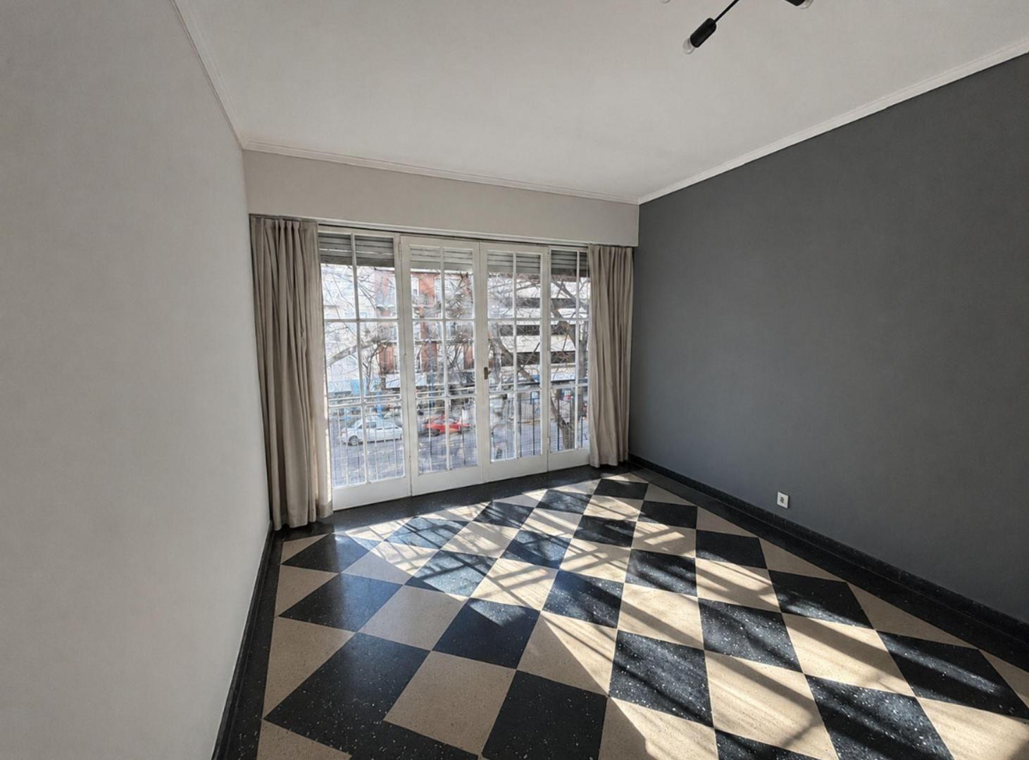 Foto de VENTA DEPARTAMENTO 3 AMBIENTES BALCON PLAZA COLON, imagen 2