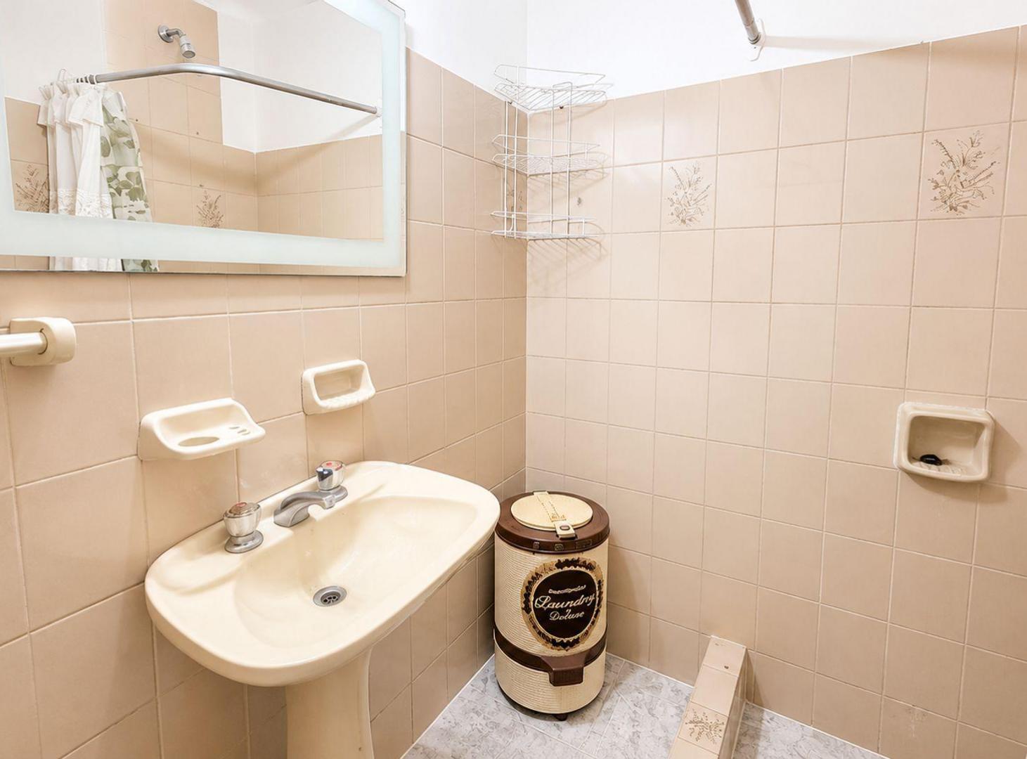Foto de VENTA DEPARTAMENTO 2 AMBIENTES INTERNO CENTRO, imagen 2