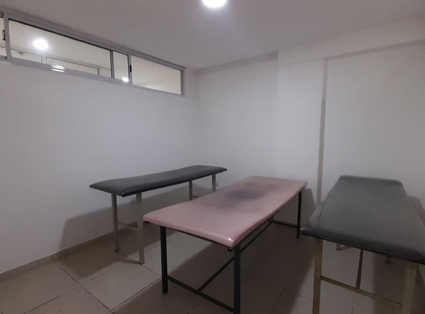 Foto de ALQUILER LOCAL IDEAL P/ OFICINA, CONSULT- LA PERLA, imagen 3