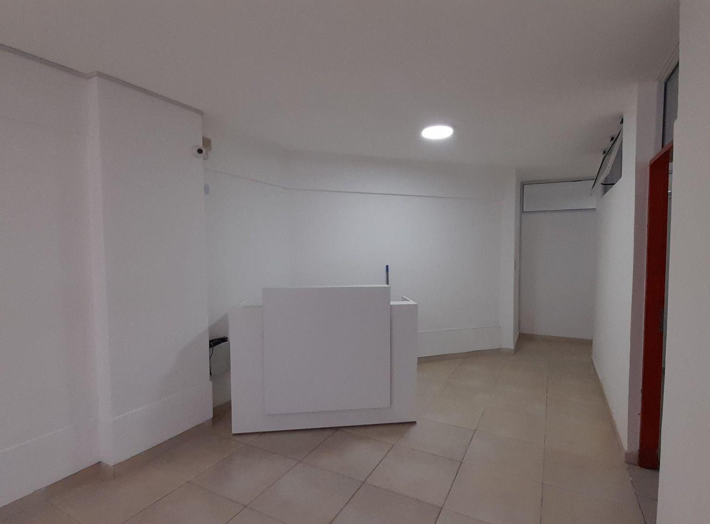 Foto de ALQUILER LOCAL IDEAL P/ OFICINA, CONSULT- LA PERLA, imagen 5