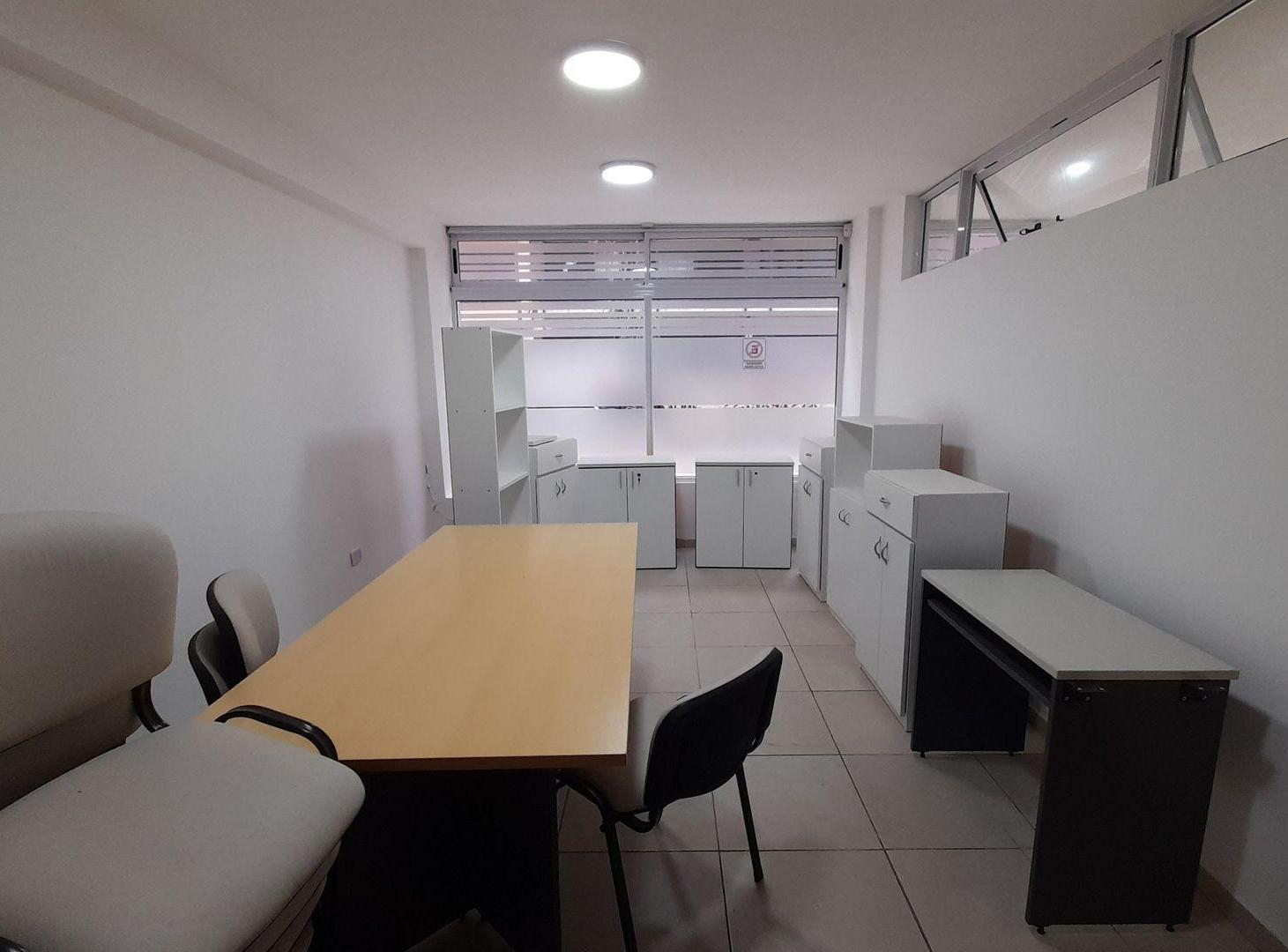 Foto de ALQUILER LOCAL IDEAL P/ OFICINA, CONSULT- LA PERLA, imagen 4