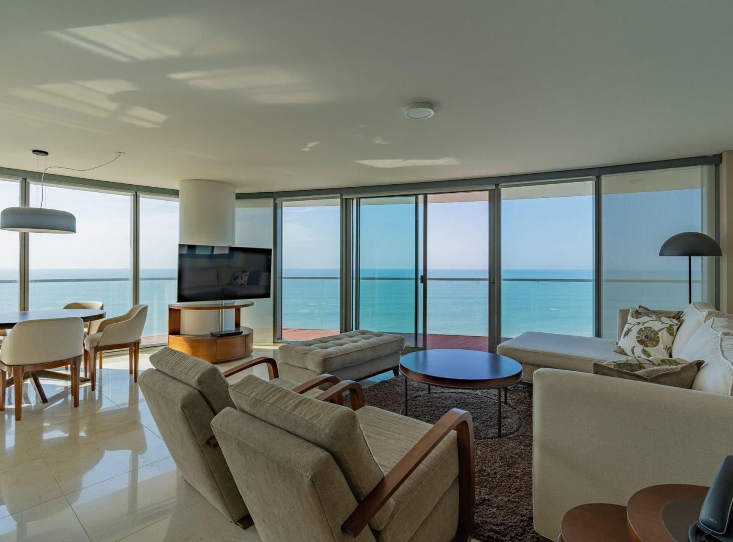 Foto de VENTA DEPARTAMENTO 3 AMBIENTE LUJOSO FRENTE AL MAR, imagen 2