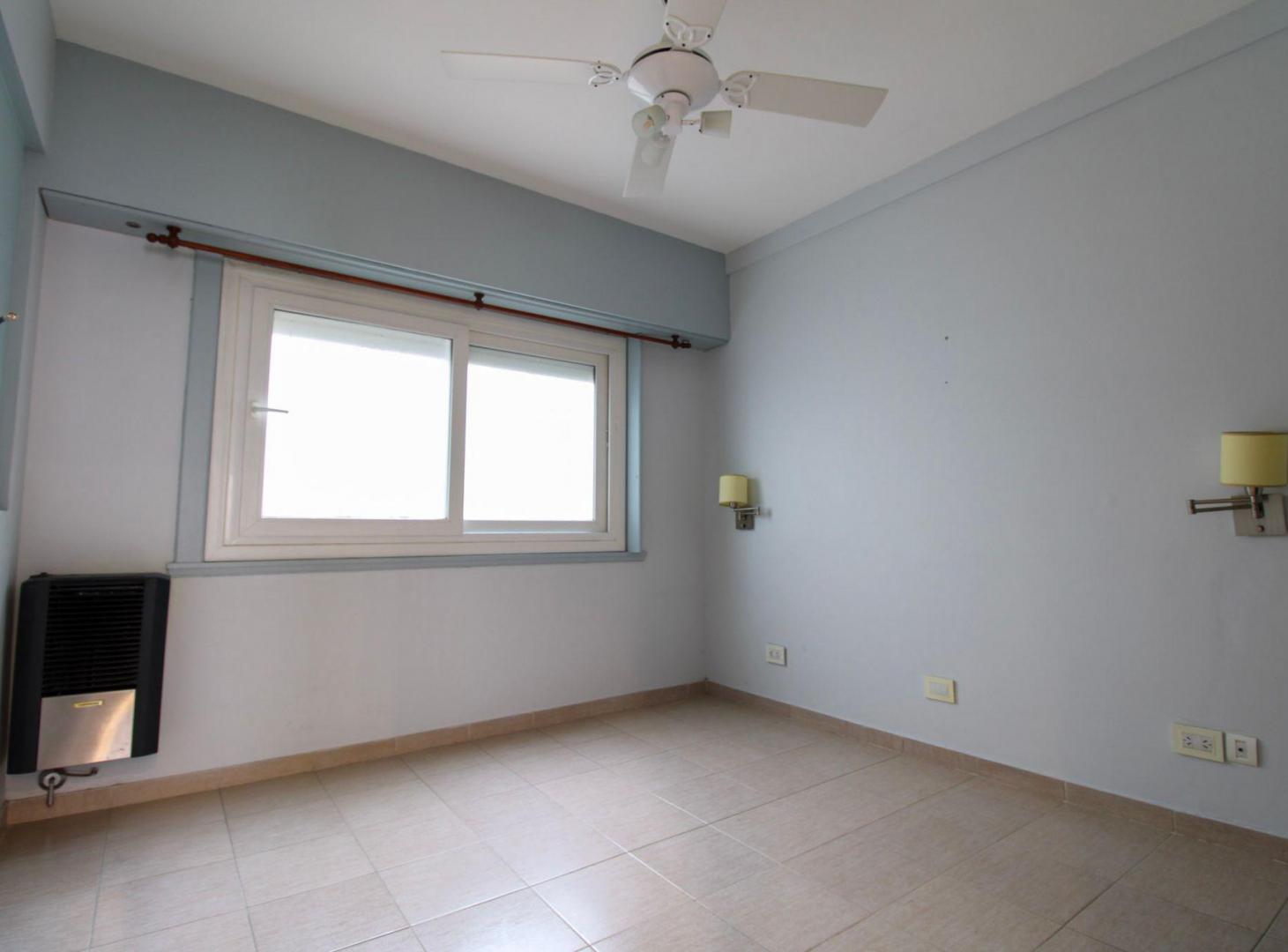 Foto de Venta Dept 2 amb con dependencia. Centro, imagen 2