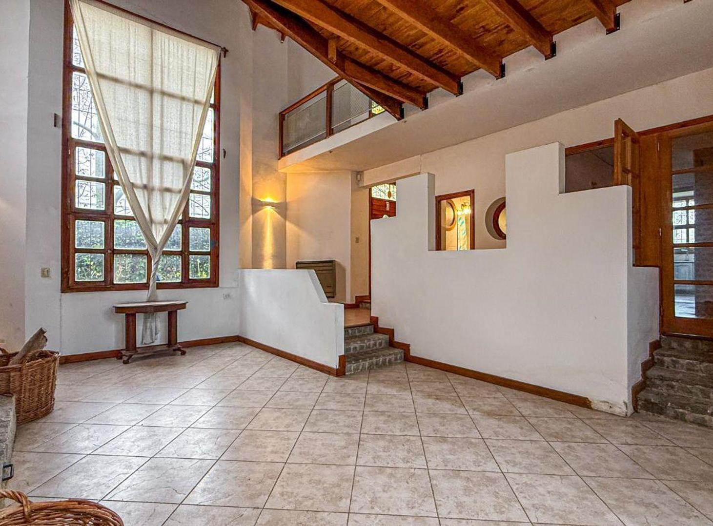Foto de VENTA CASA 3 AMBIENTES ESCRITORIO COCHERA CAISAMAR, imagen 1