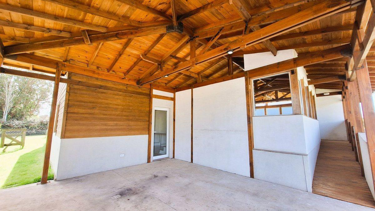 Foto de Venta casa 4 ambientes con pileta y parque Rumencó, imagen 5
