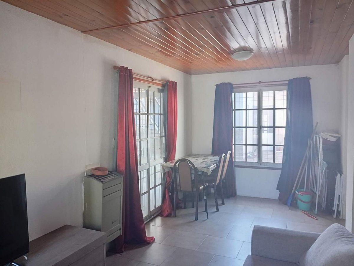 Foto de VENTA CASA MAS DOS DEPARTAMENTOS PUNTA MOGOTES, imagen 2