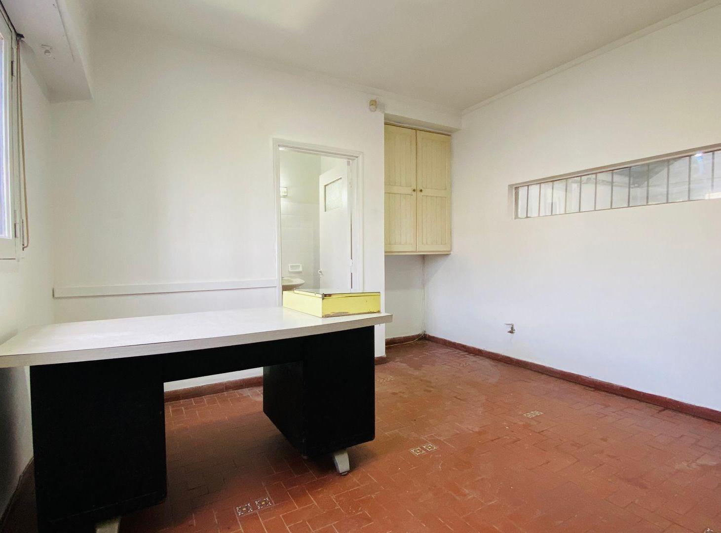 Foto de Galpón en alquiler | Más de 500 m² | impecable, imagen 1