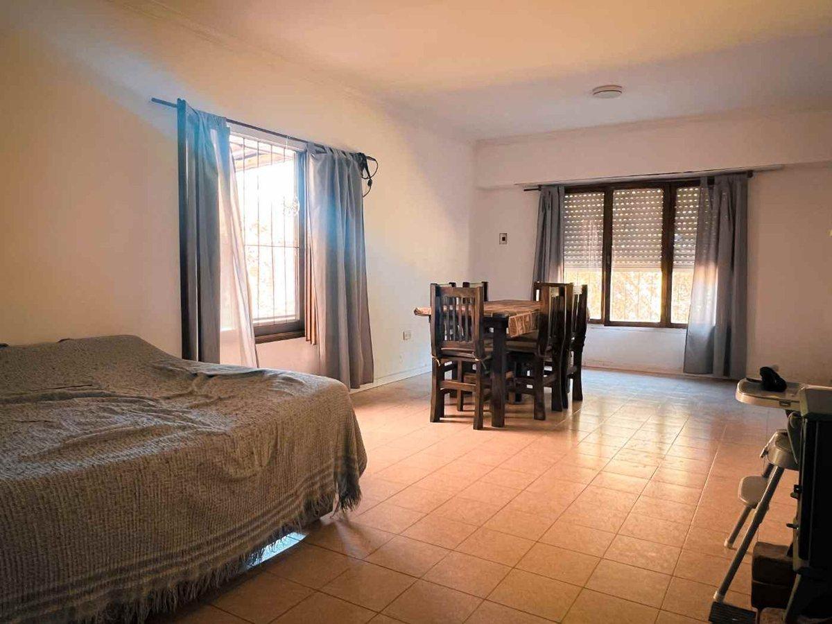 Foto de Venta Casa 3 amb. con parque de 3.000 m² y quincho, imagen 3