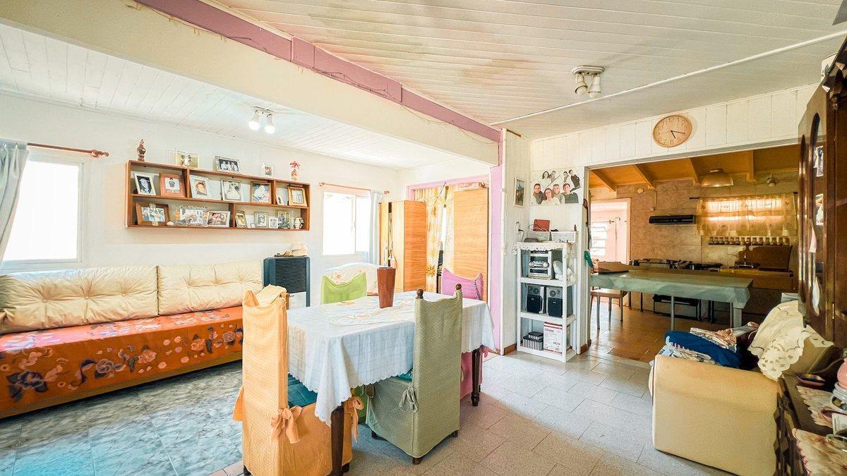 Foto de VENTA CASA 2 AMB. GARAGE DOBLE, QUINCHO Y PARQUE, imagen 3