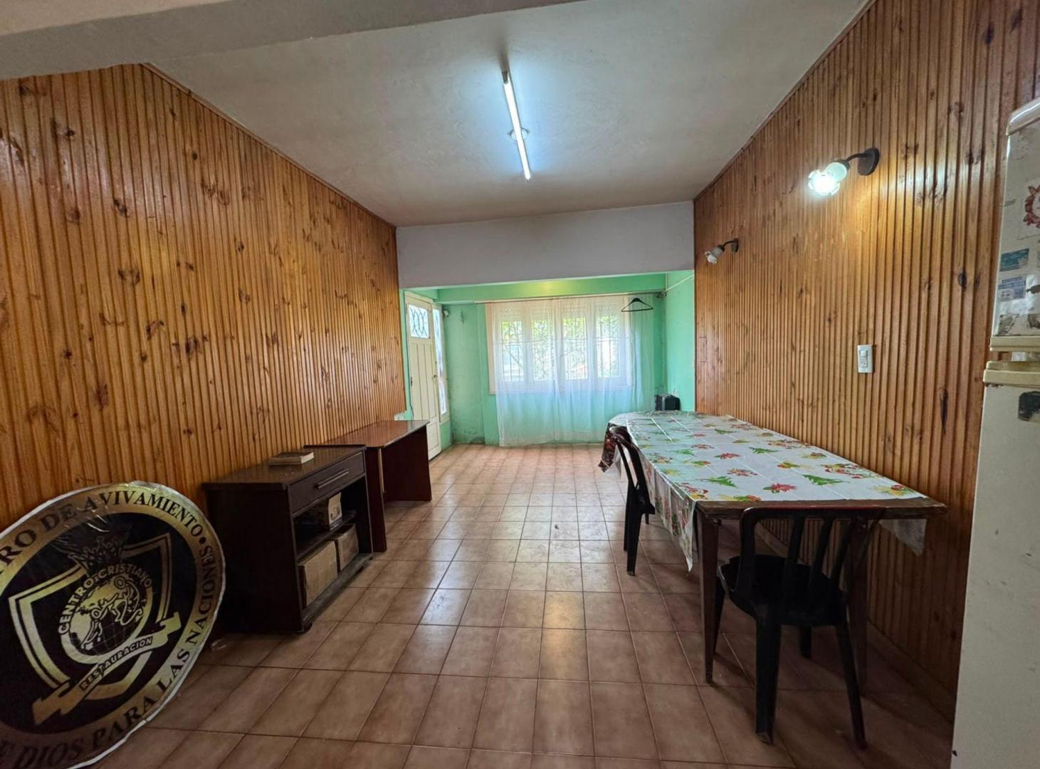 Foto de VENTA CASA 2 AMB. CON PARQUE Y COCHERA - LAVADERO, imagen 5