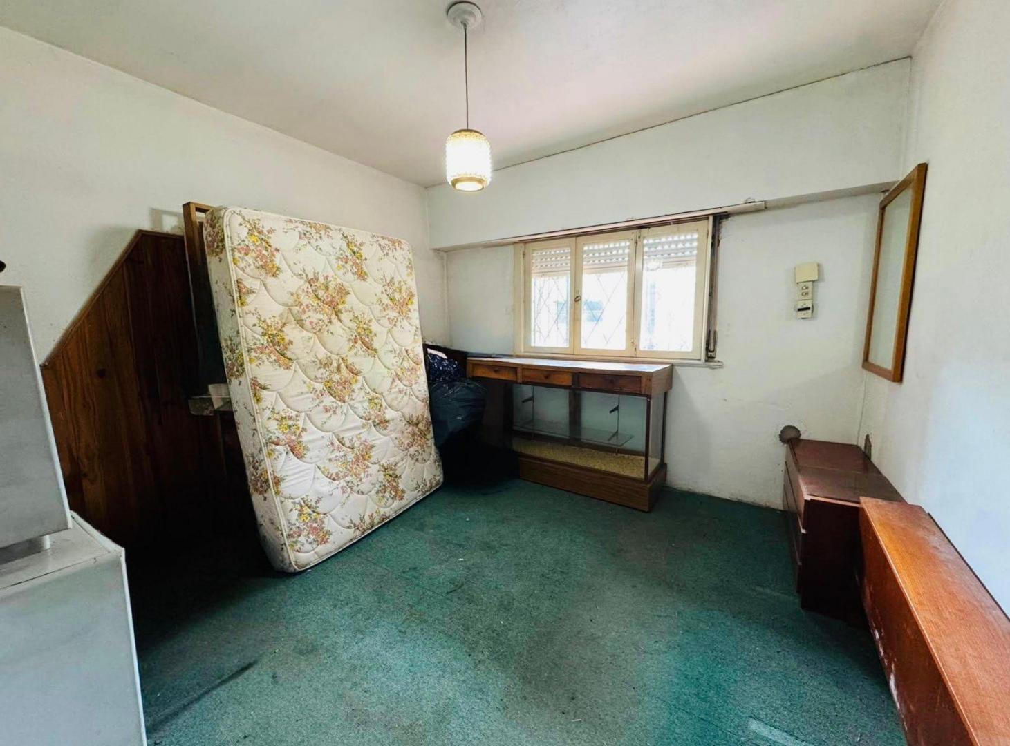 Foto de VENTA CASA 2 AMB. CON PARQUE Y COCHERA - LAVADERO, imagen 3