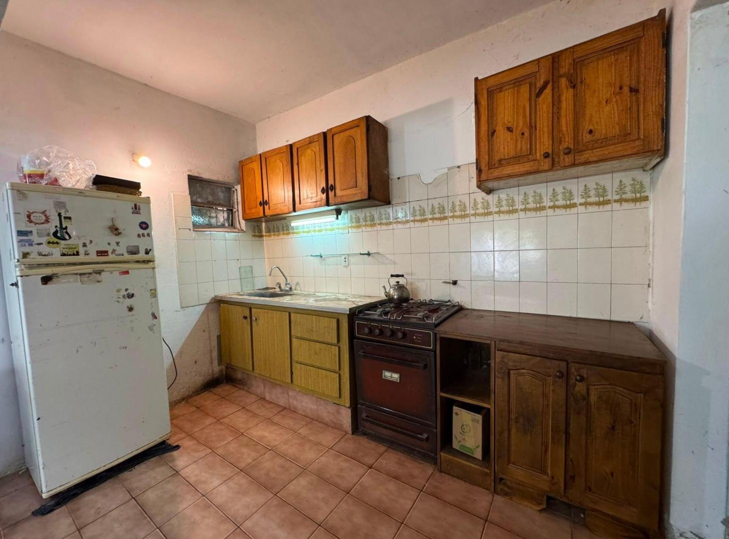 Foto de VENTA CASA 2 AMB. CON PARQUE Y COCHERA - LAVADERO, imagen 3