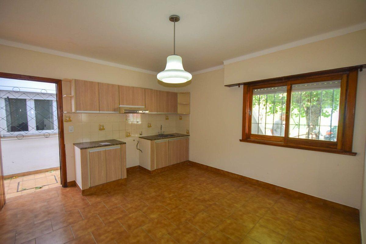 Foto de VENTA CASA PH 3 AMBIENTES GARAJE VILLA LOURDES, imagen 3
