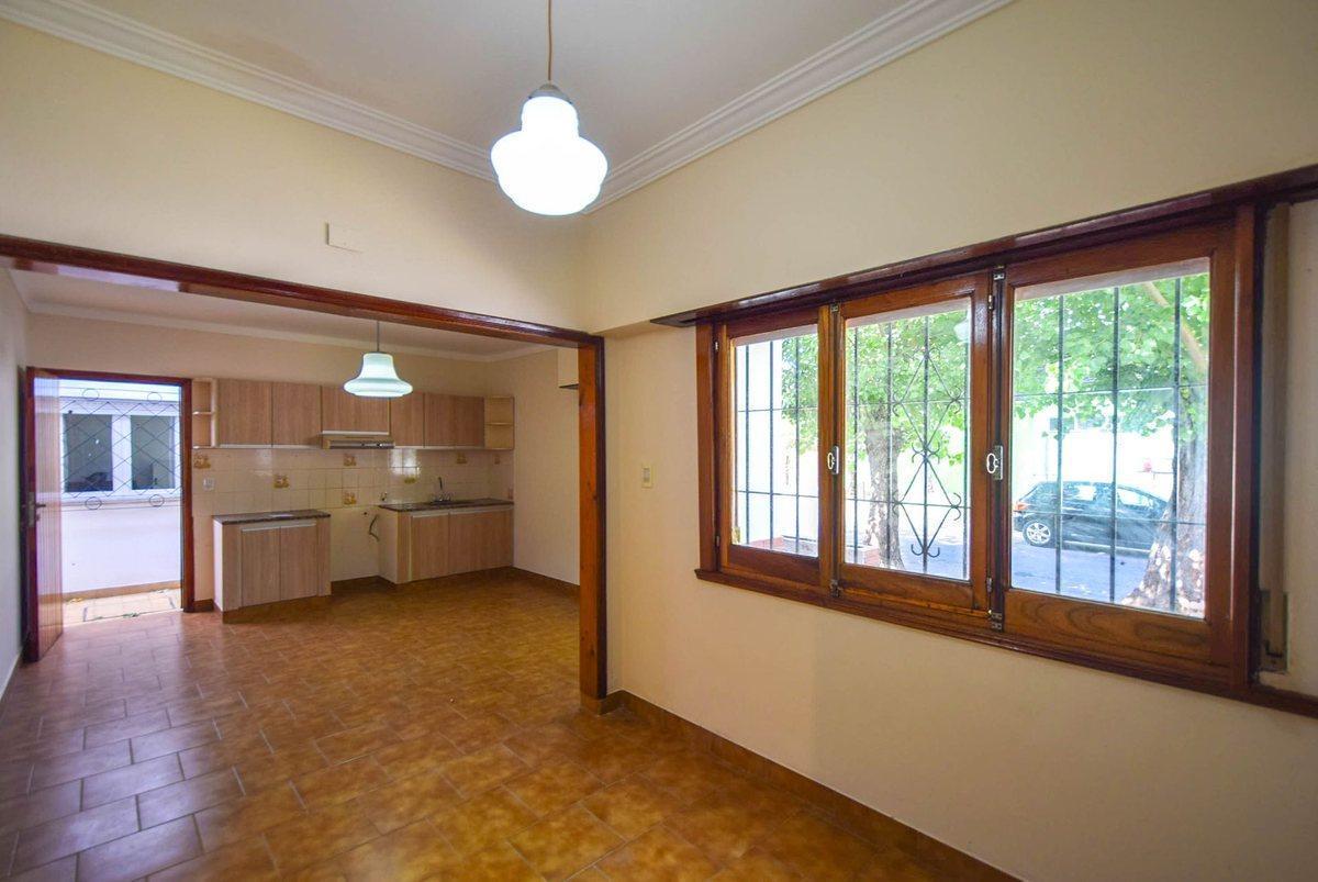 Foto de VENTA CASA PH 3 AMBIENTES GARAJE VILLA LOURDES, imagen 2