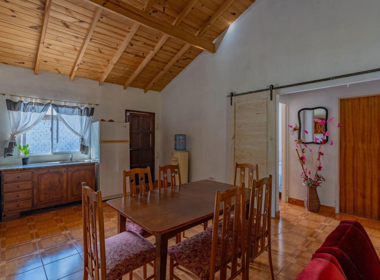 Foto de VENTA CASA 3 AMBIENTES LAS DALIAS APTA CREDITO, imagen 2