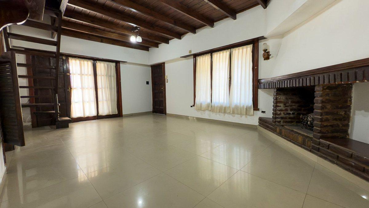 Foto de VENTA PH TIPO CASA 5 AMB QUINCHO COCHERA CAISAMAR, imagen 2
