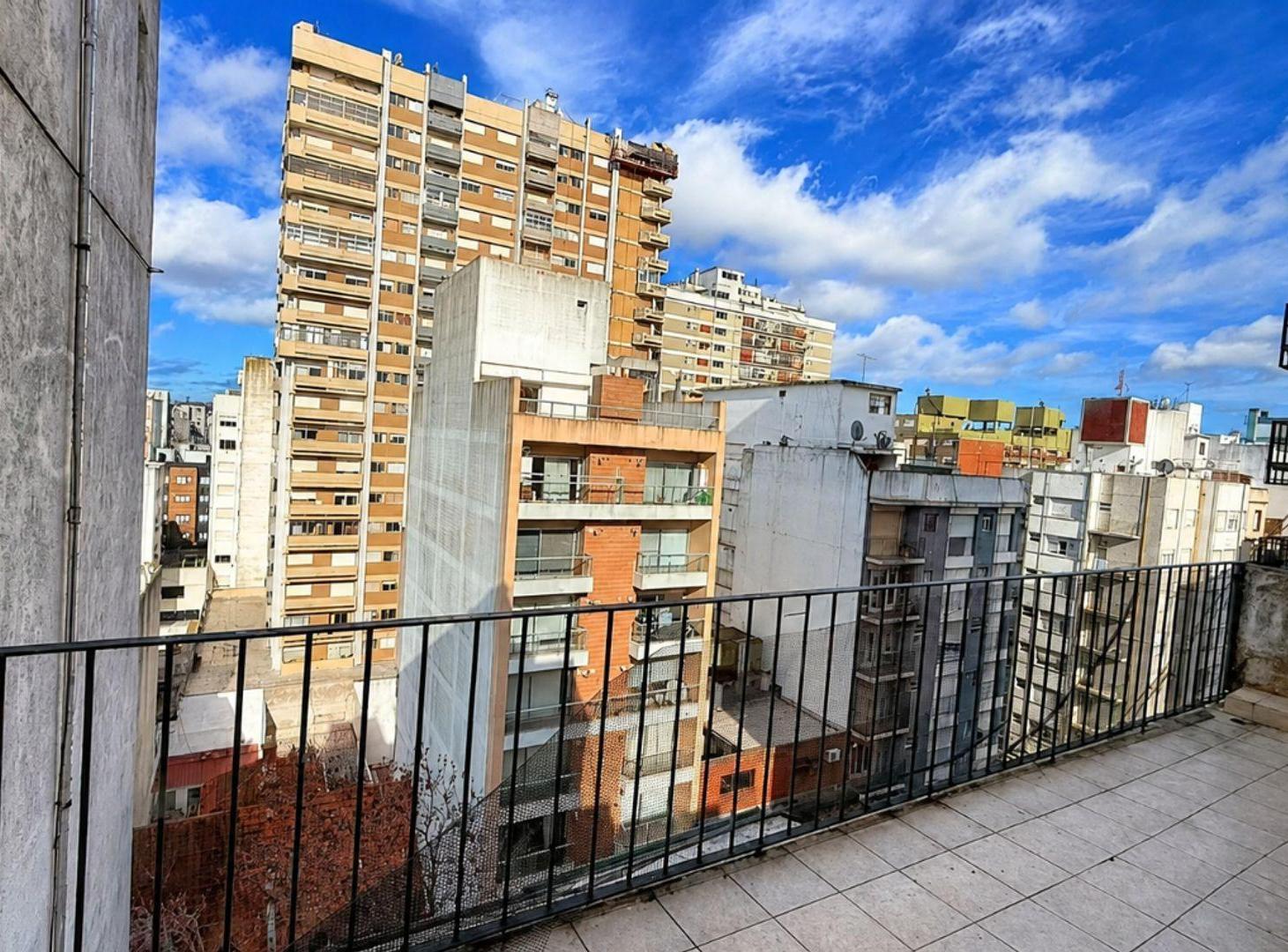 Foto de VENTA DEPARTAMENTO 3 AMBIENTES DEPENDENCIA CENTRO., imagen 2