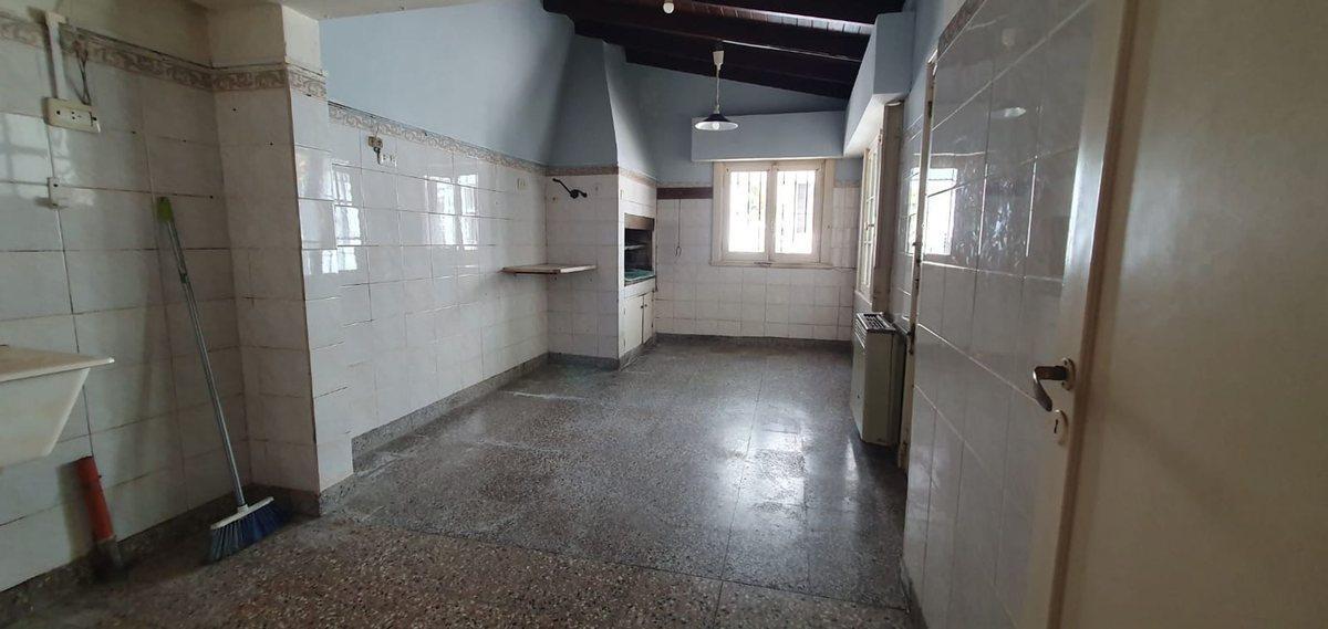 Foto de CASA USO COMERCIAL+DEPOSITO CHAUVIN OPORTUNIDAD!!, imagen 1