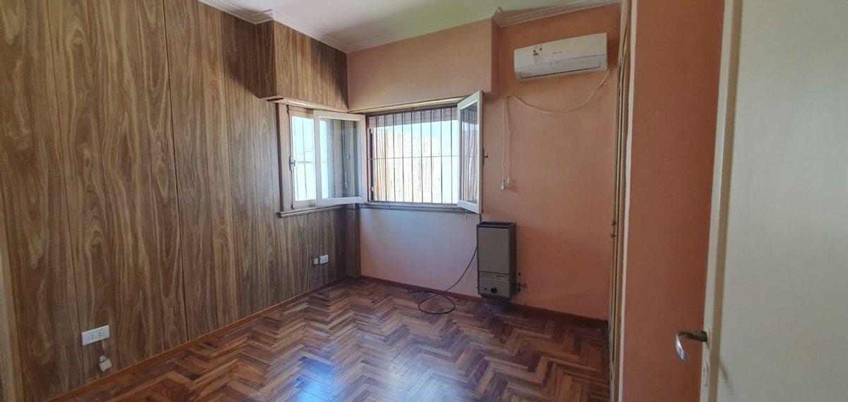 Foto de CASA USO COMERCIAL+DEPOSITO CHAUVIN OPORTUNIDAD!!, imagen 4