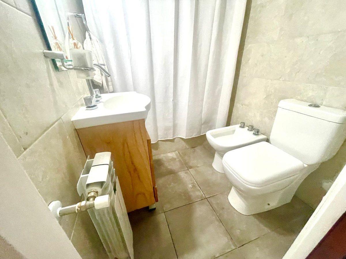 Foto de Venta departamento 2 ambientes al frente y cochera, imagen 5
