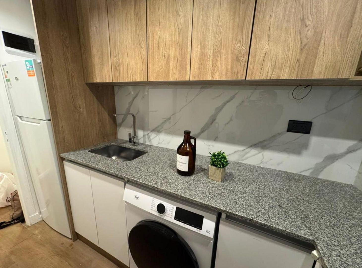Foto de VENTA DPTO 2 AMB RECIC. Y AMOB C/ BALCON P. COLON, imagen 4