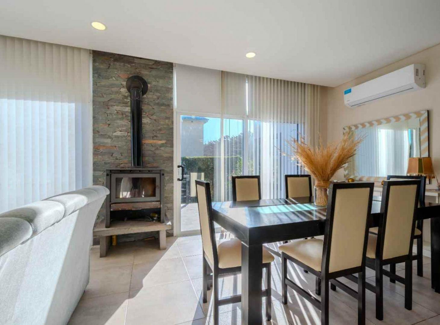 Foto de CASA 3 AMB CON PILETA EN BARRANCAS SAN BENITO, imagen 3