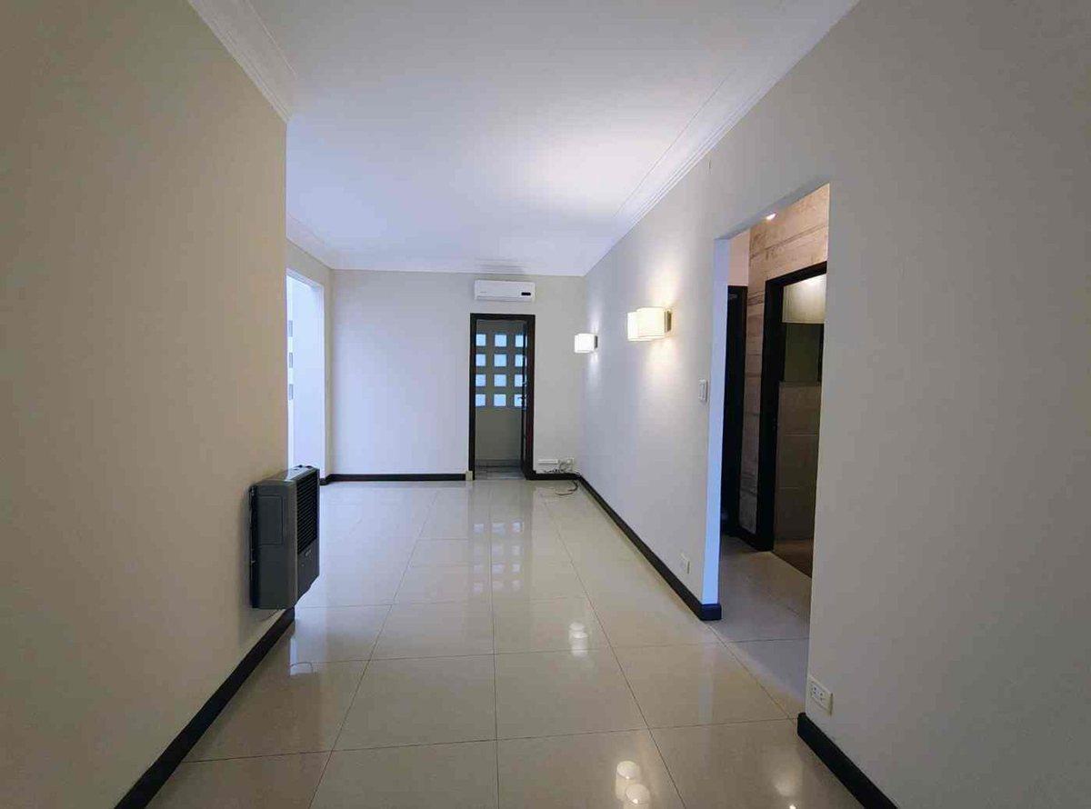 Foto de VENTA CASA 3 AMBIENTES CON GARAGE CHAUVIN, imagen 2
