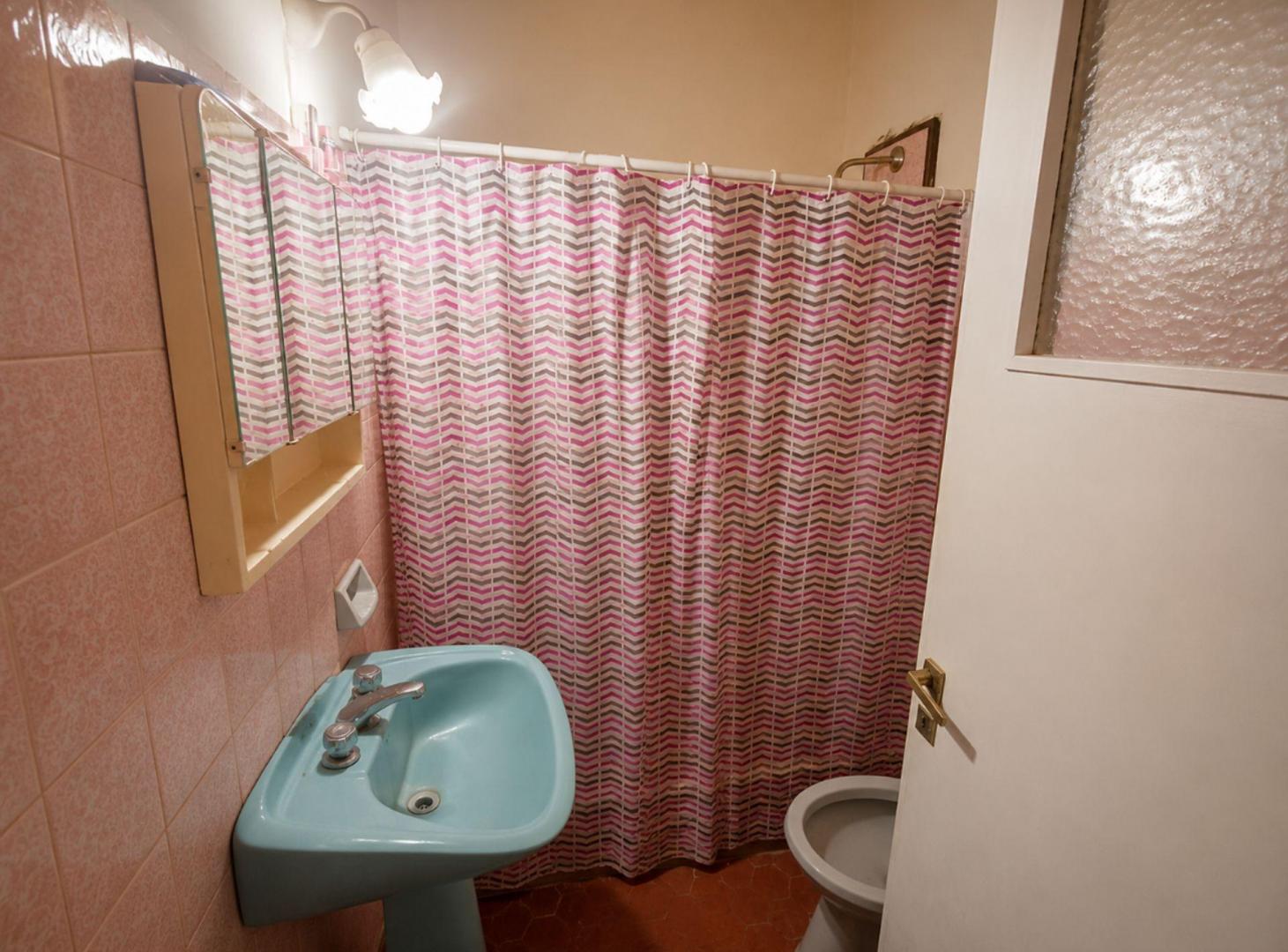 Foto de CASA EN BLOCK SOBRE LOTE PROPIO CON PARQUE ALFAR, imagen 4