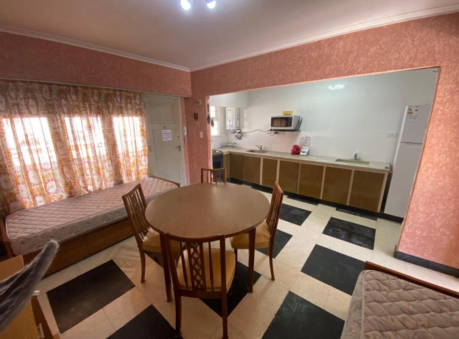 Foto de VENTA DEPTO 2 AMB CON DOBLE BALCON LA PERLA, imagen 3