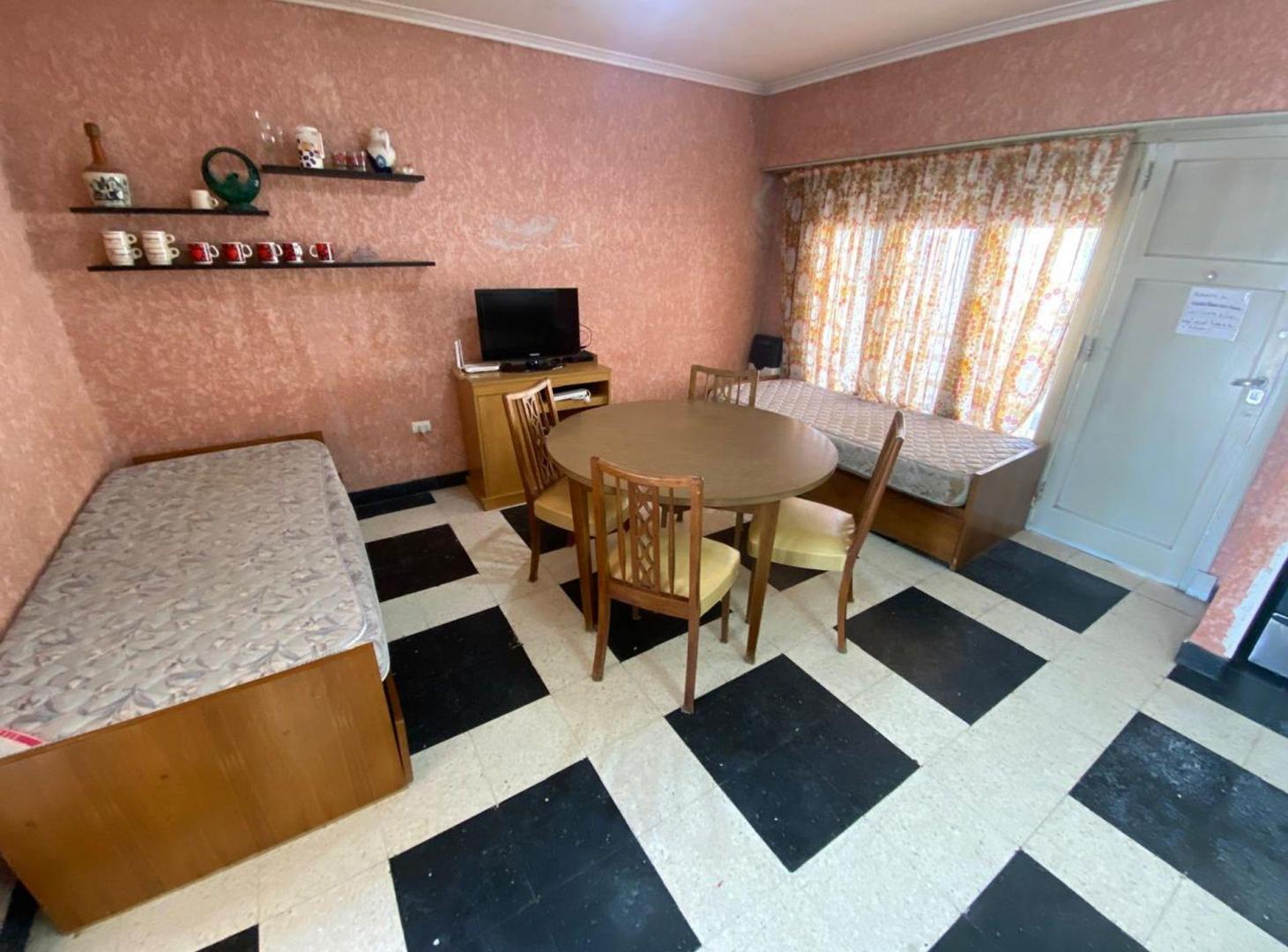 Foto de VENTA DEPTO 2 AMB CON DOBLE BALCON LA PERLA, imagen 1