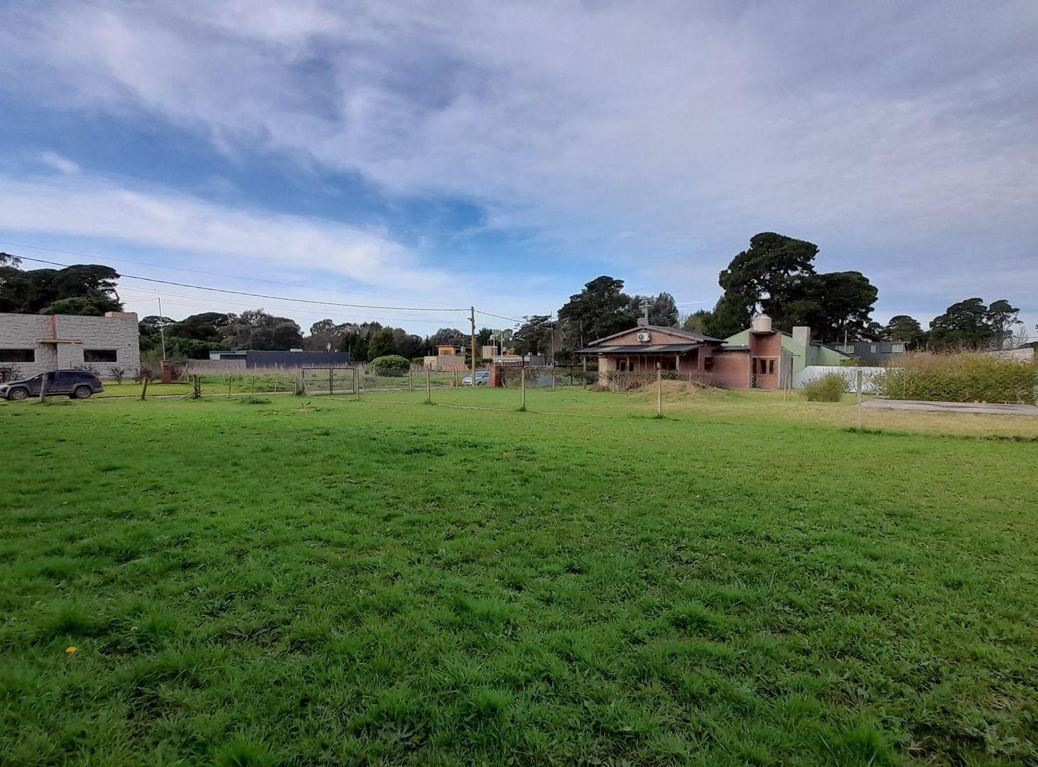 Foto de VENTA LOTE 450m2 BARRIO LOS ACANTILADOS, imagen 2