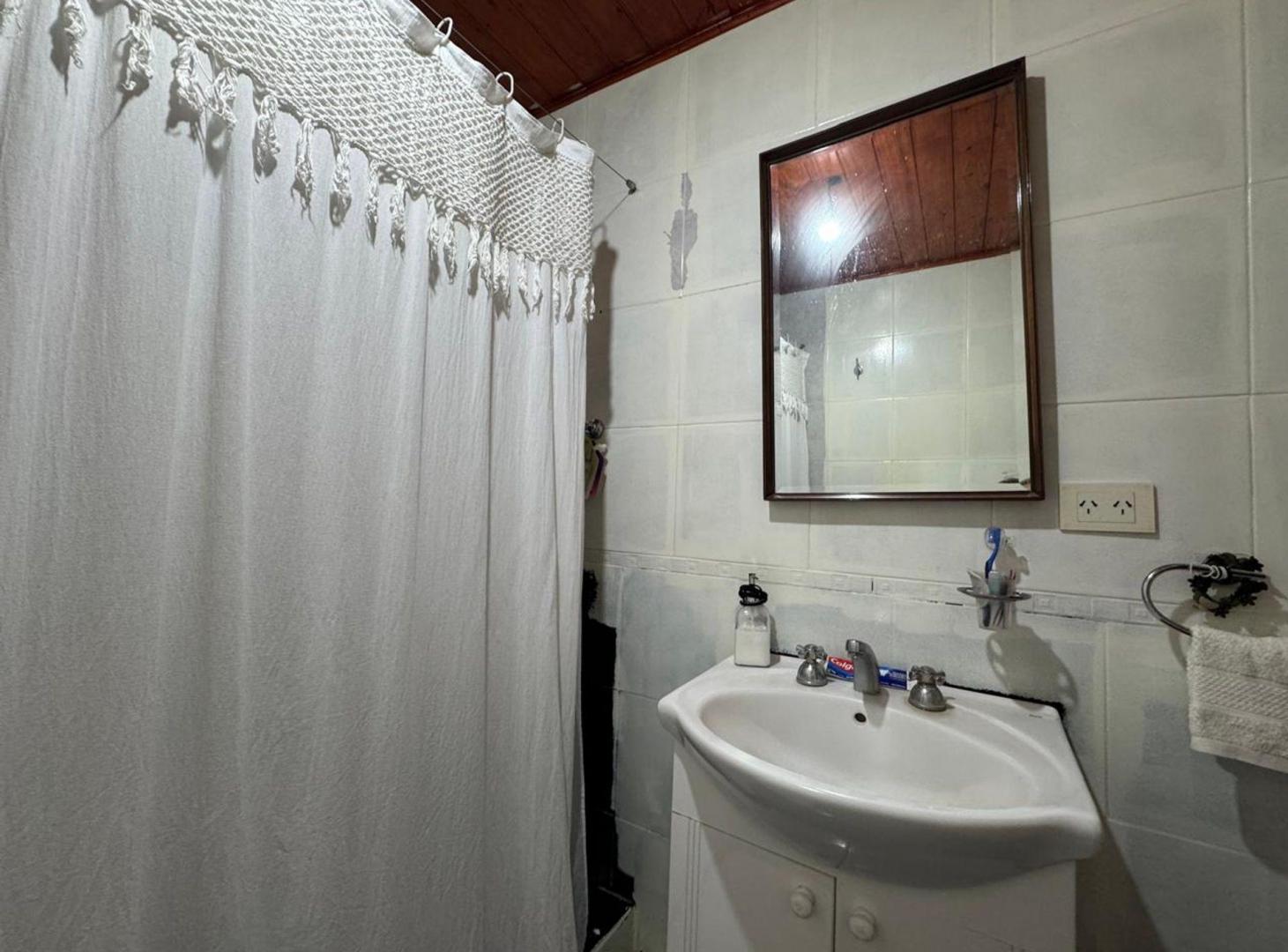 Foto de VENTA CASA 2 AMB LOTE PROPIO BARRIO SAN ANTONIO, imagen 2