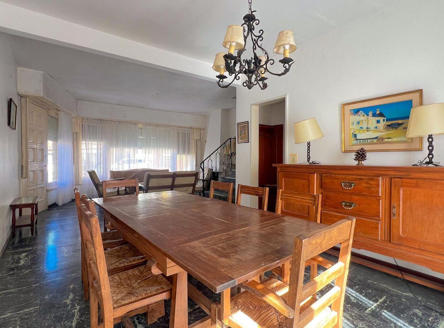 Foto de VENTA CASA 5 AMB C/DEP GARAGE PATIO 50M DEL MAR, imagen 2