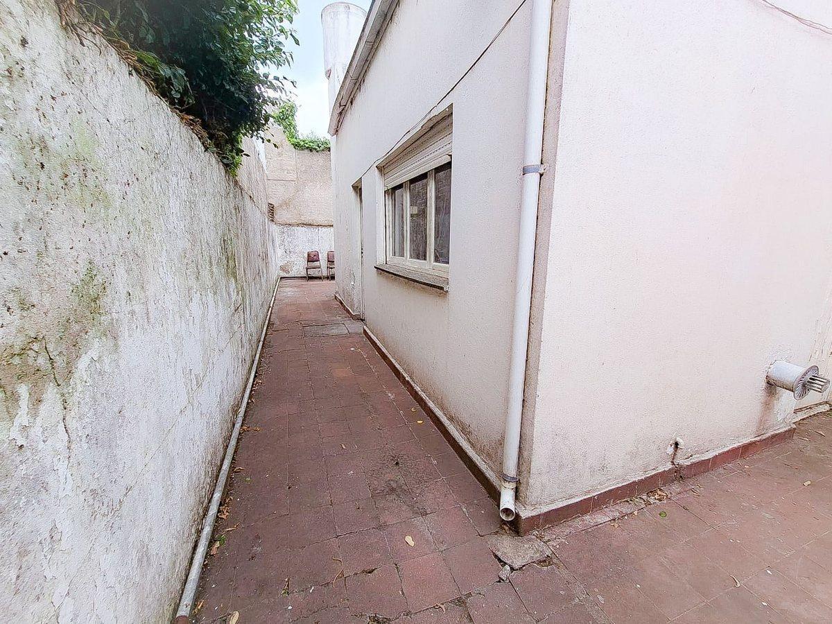 Foto de Venta PH 3 ambientes con patio zona Puerto, imagen 2