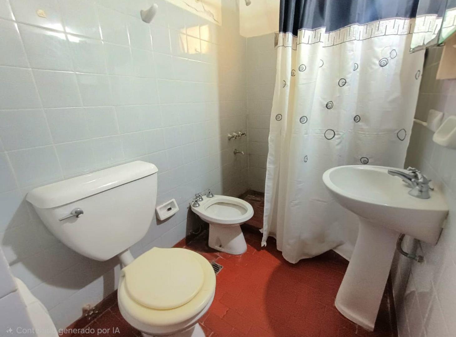 Foto de VENTA DEPARTAMENTO 4 AMBIENTES, BAÑO Y TOILETTE, imagen 4