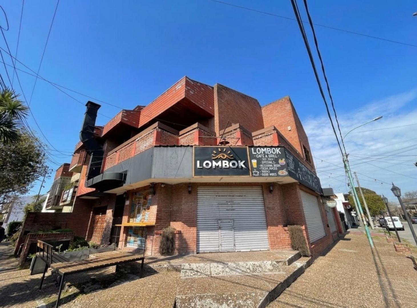 Foto de Venta casa 4amb con local y cochera Villa Primera, imagen 1