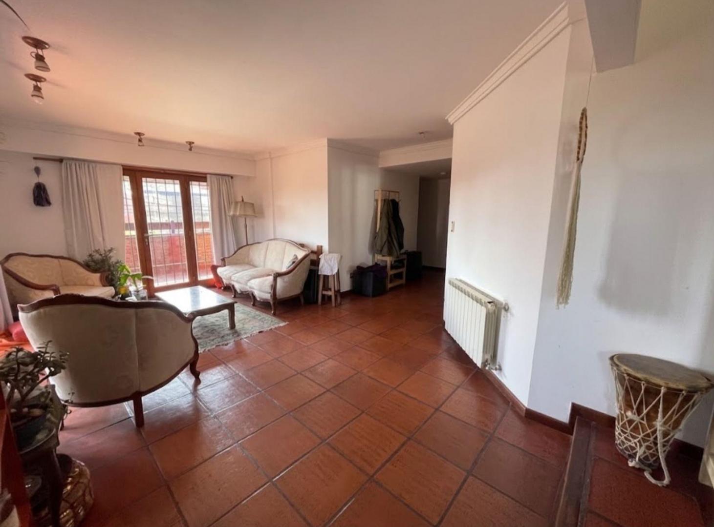 Foto de Venta casa 4amb con local y cochera Villa Primera, imagen 5
