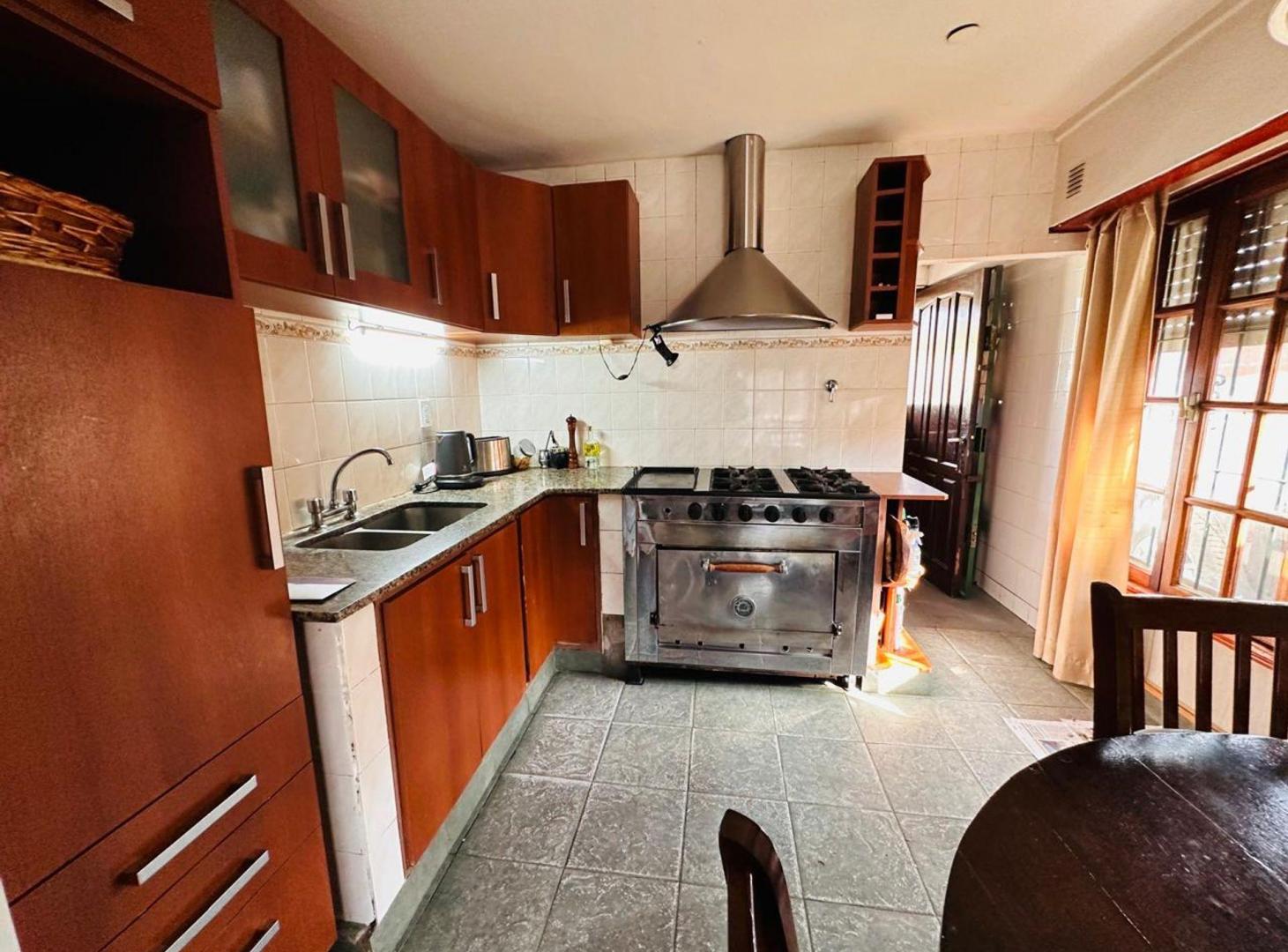 Foto de VENTA CASA 4 AMBIENTES COCHERA BARRIO LIBERTAD, imagen 5