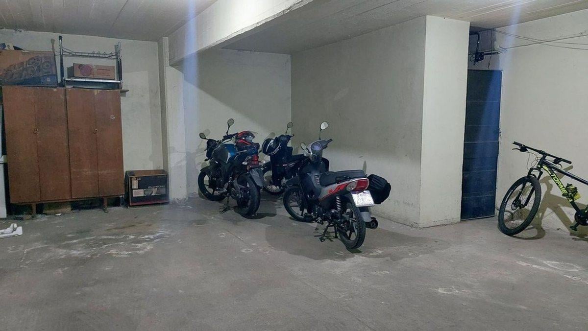 Foto de Venta cochera fija cubierta zona Plaza Mitre, imagen 1