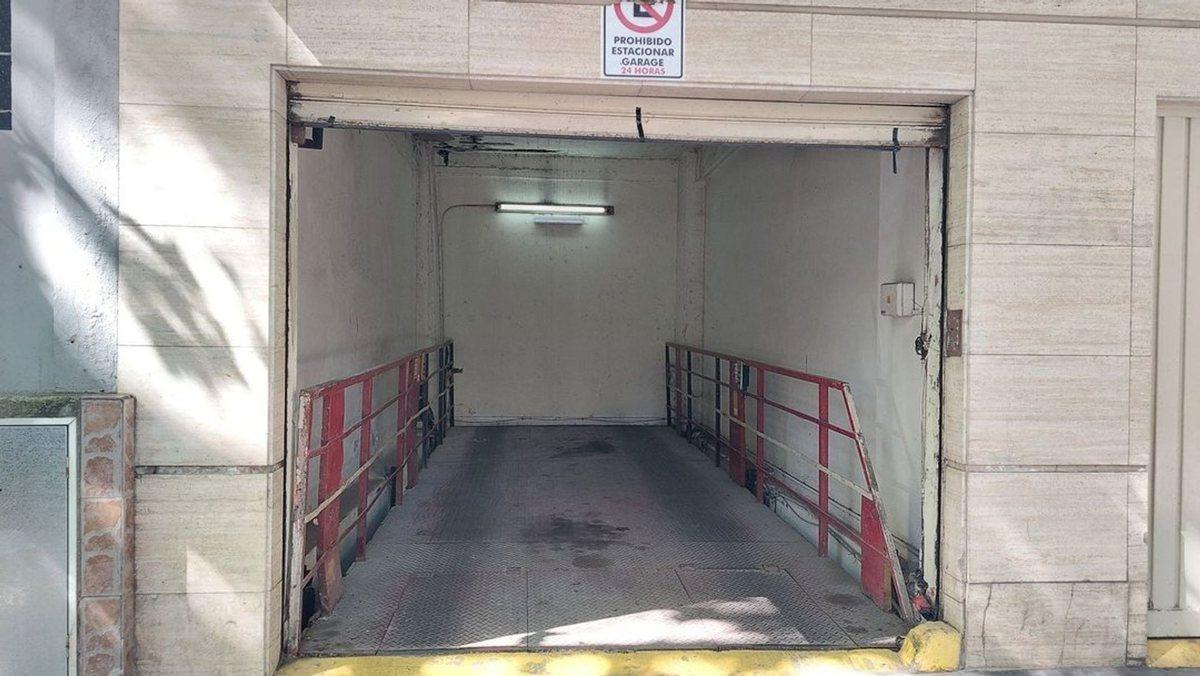 Foto de Venta cochera fija cubierta zona Plaza Mitre, imagen 2