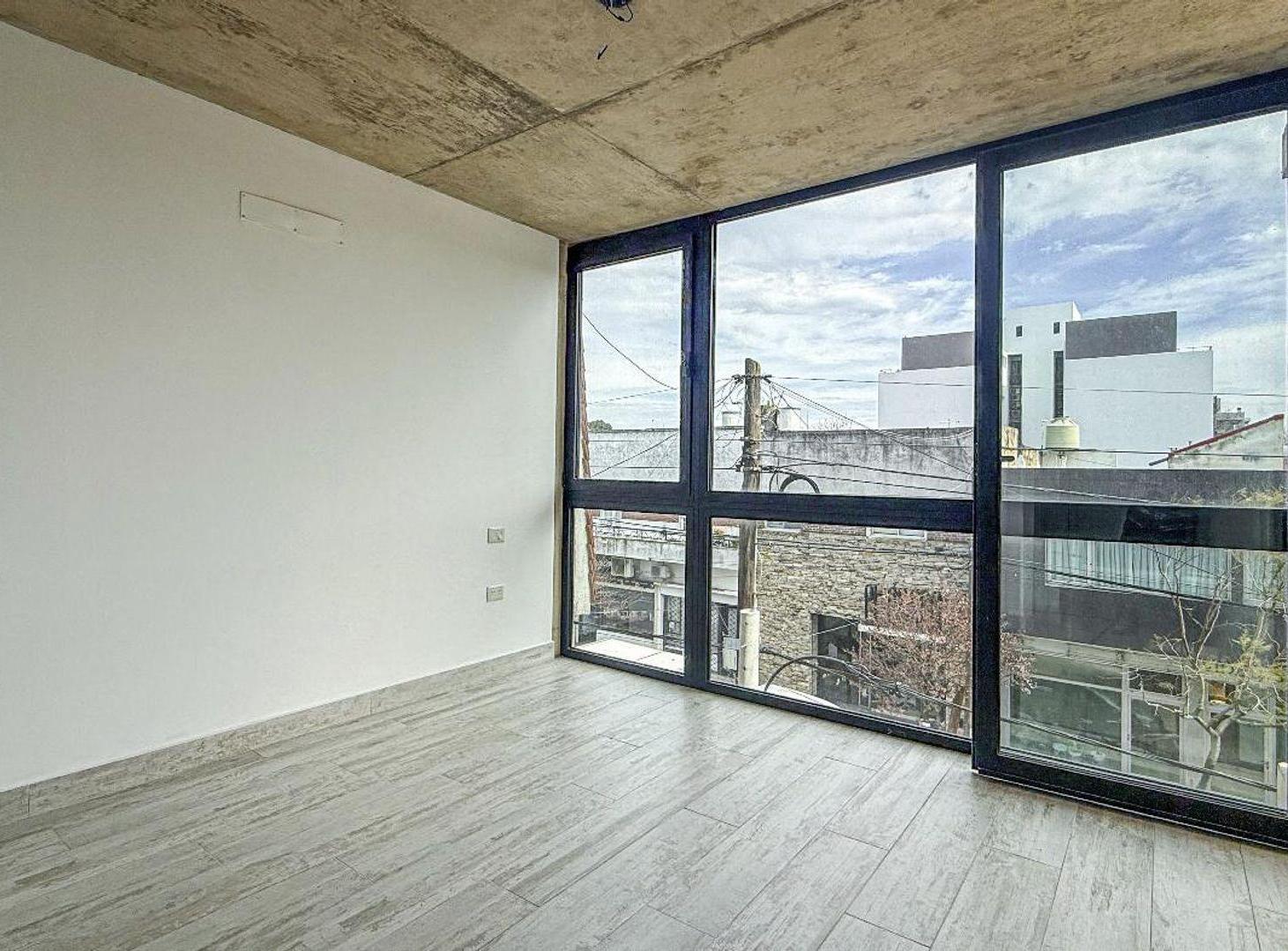 Foto de VENTA DEPARTAMENTO 3 AMB FRENTE CON BALCON CHAUVIN, imagen 3